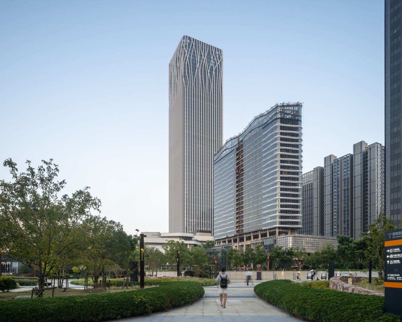 前滩中心63层地标建筑外观全景